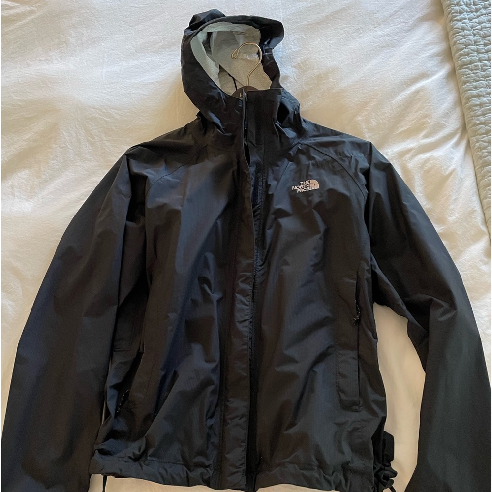 COPY - Women’s Northface wind breaker M